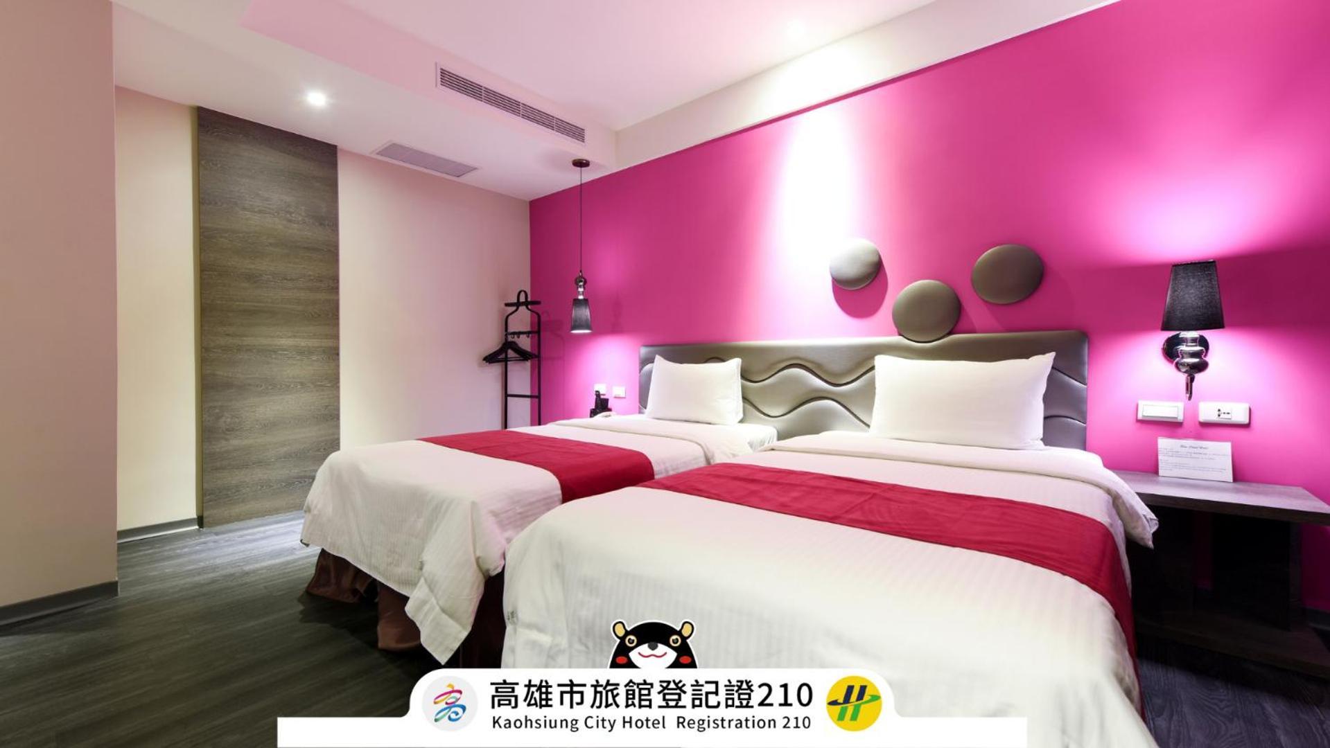 Blue Coast Hotel Kaohsiung Bagian luar foto