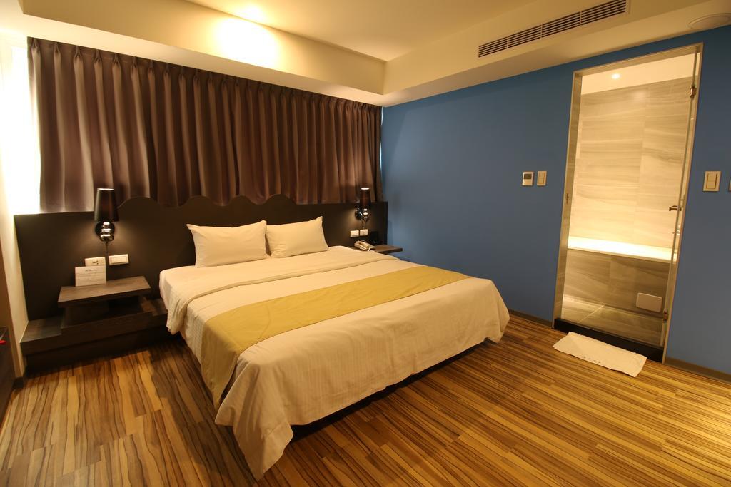 Blue Coast Hotel Kaohsiung Bagian luar foto