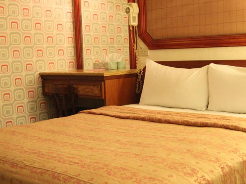 Blue Coast Hotel Kaohsiung Bagian luar foto