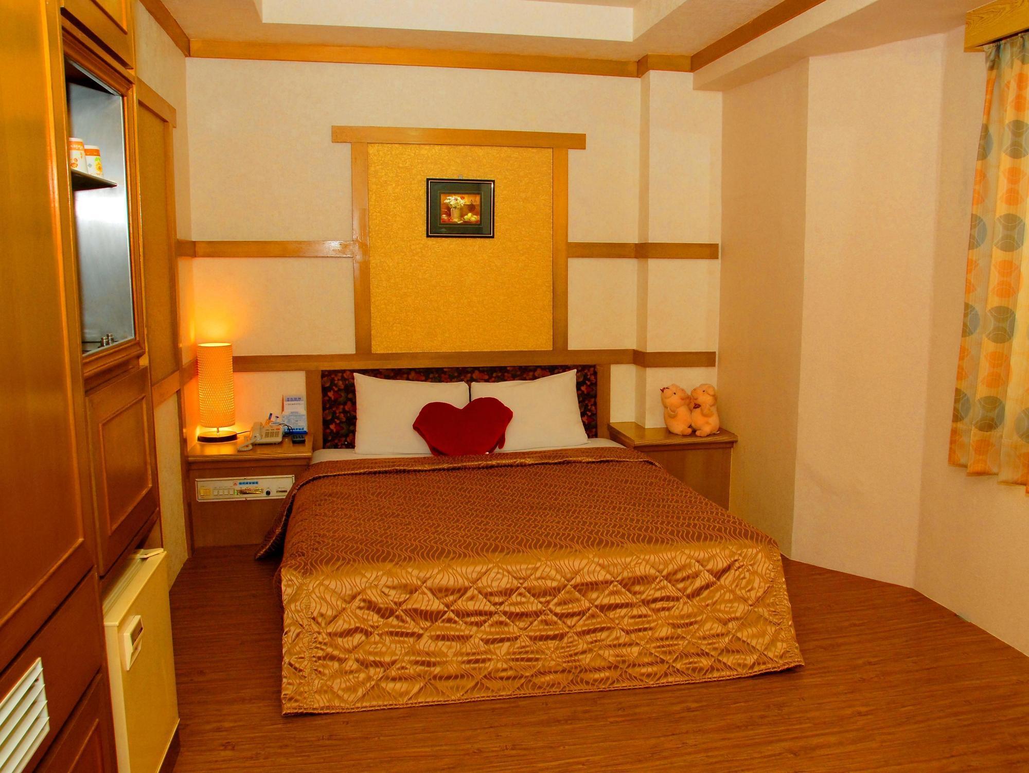 Blue Coast Hotel Kaohsiung Bagian luar foto