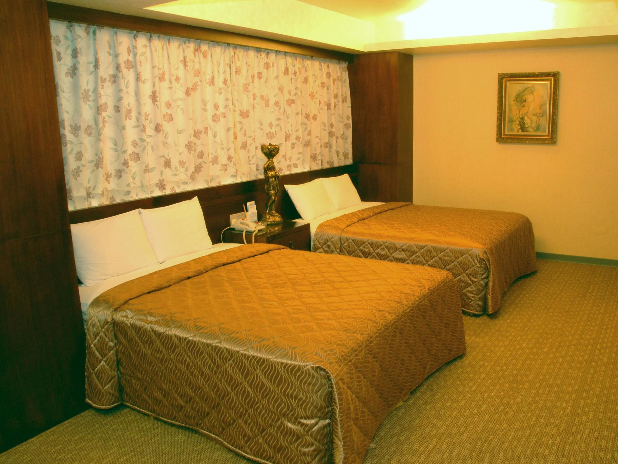 Blue Coast Hotel Kaohsiung Bagian luar foto