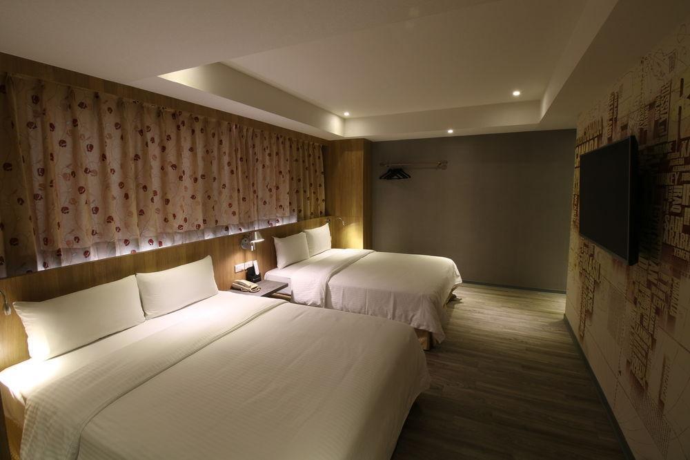 Blue Coast Hotel Kaohsiung Bagian luar foto