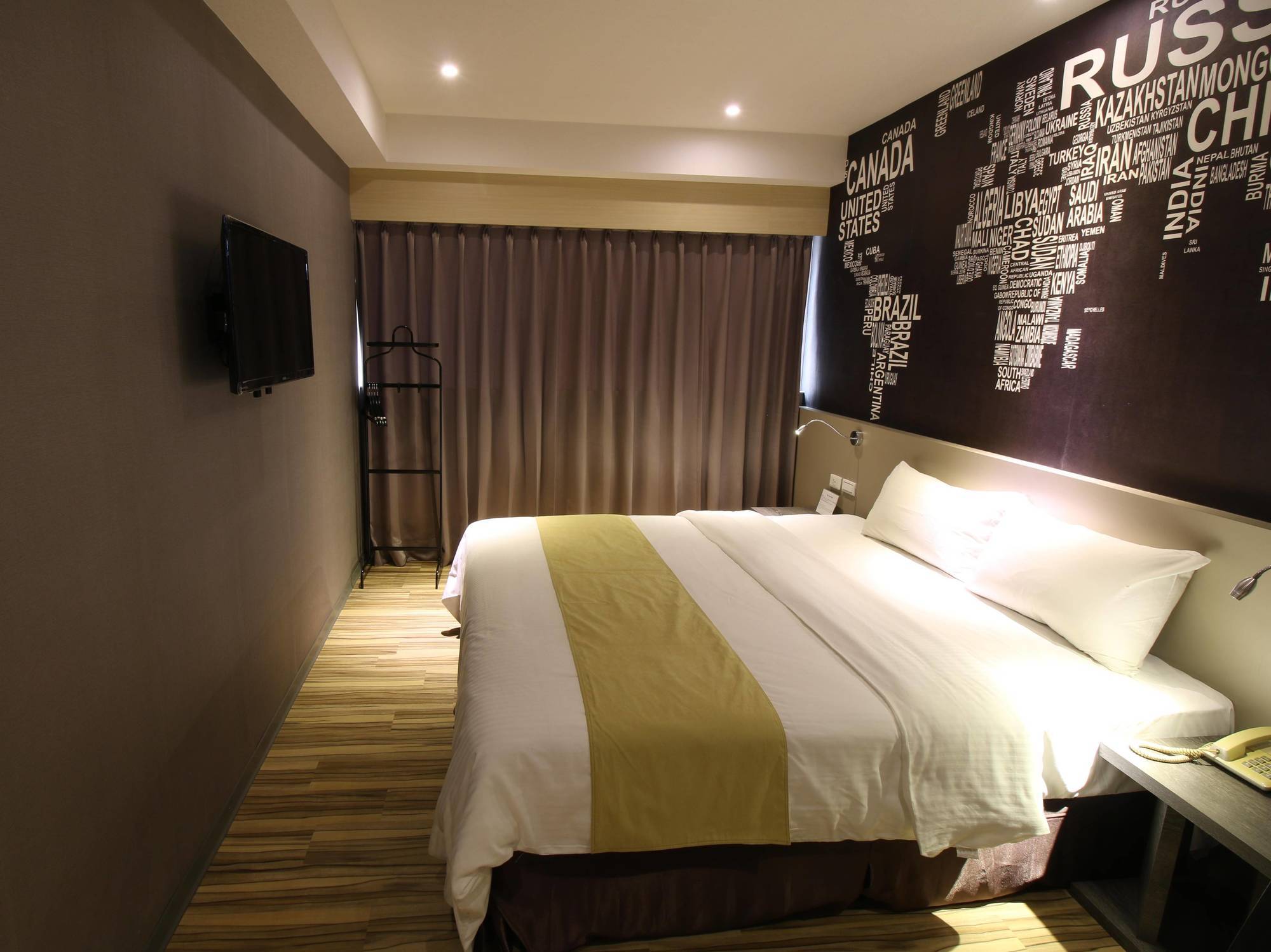 Blue Coast Hotel Kaohsiung Bagian luar foto