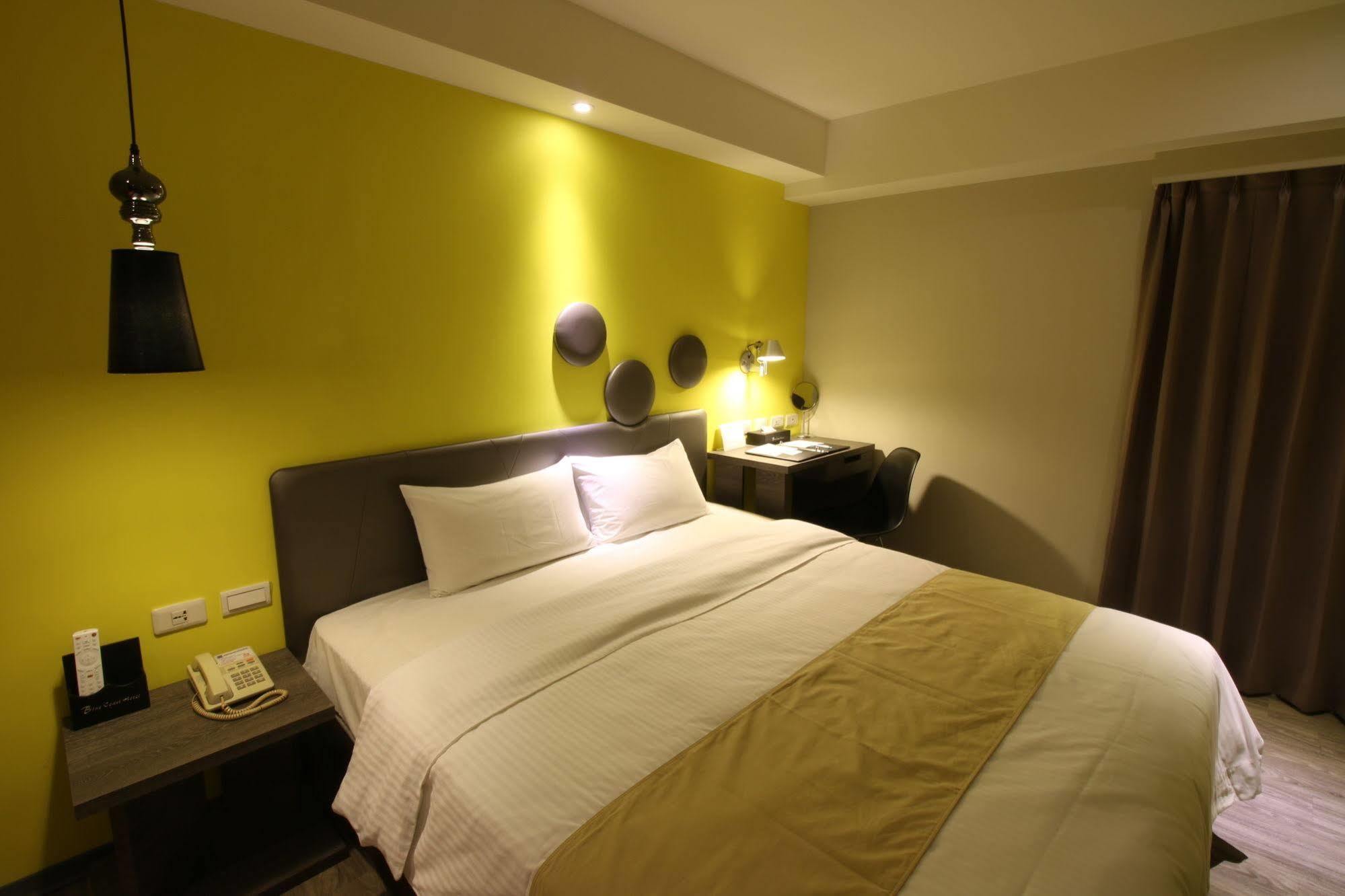 Blue Coast Hotel Kaohsiung Bagian luar foto