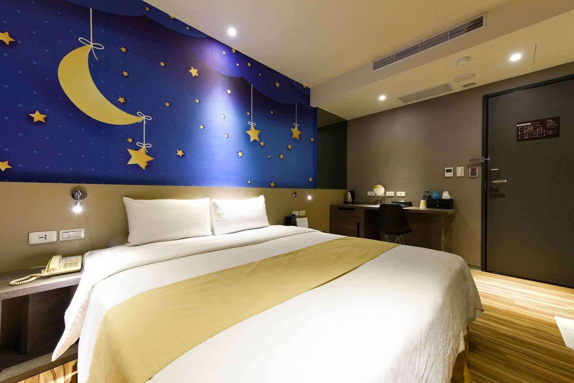 Blue Coast Hotel Kaohsiung Bagian luar foto