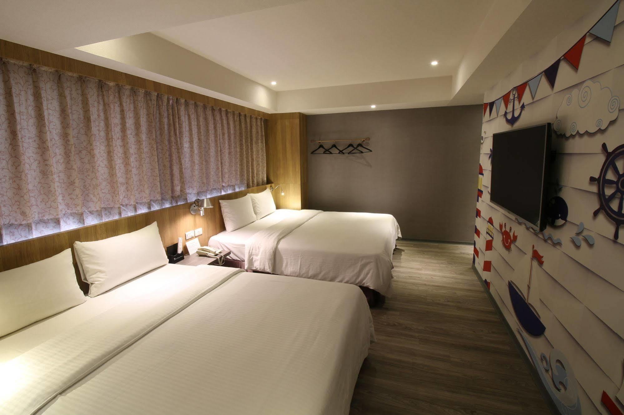 Blue Coast Hotel Kaohsiung Bagian luar foto