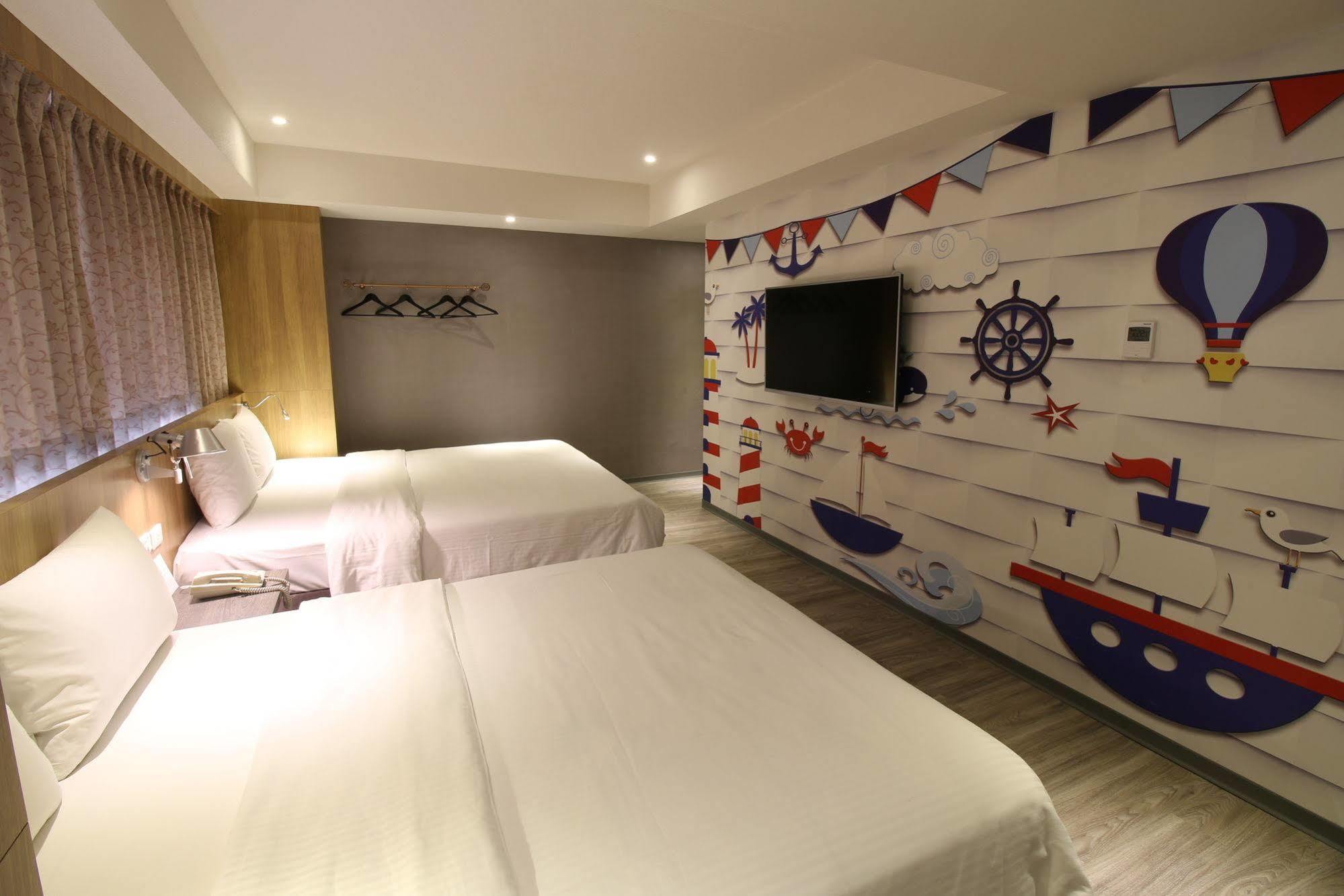 Blue Coast Hotel Kaohsiung Bagian luar foto