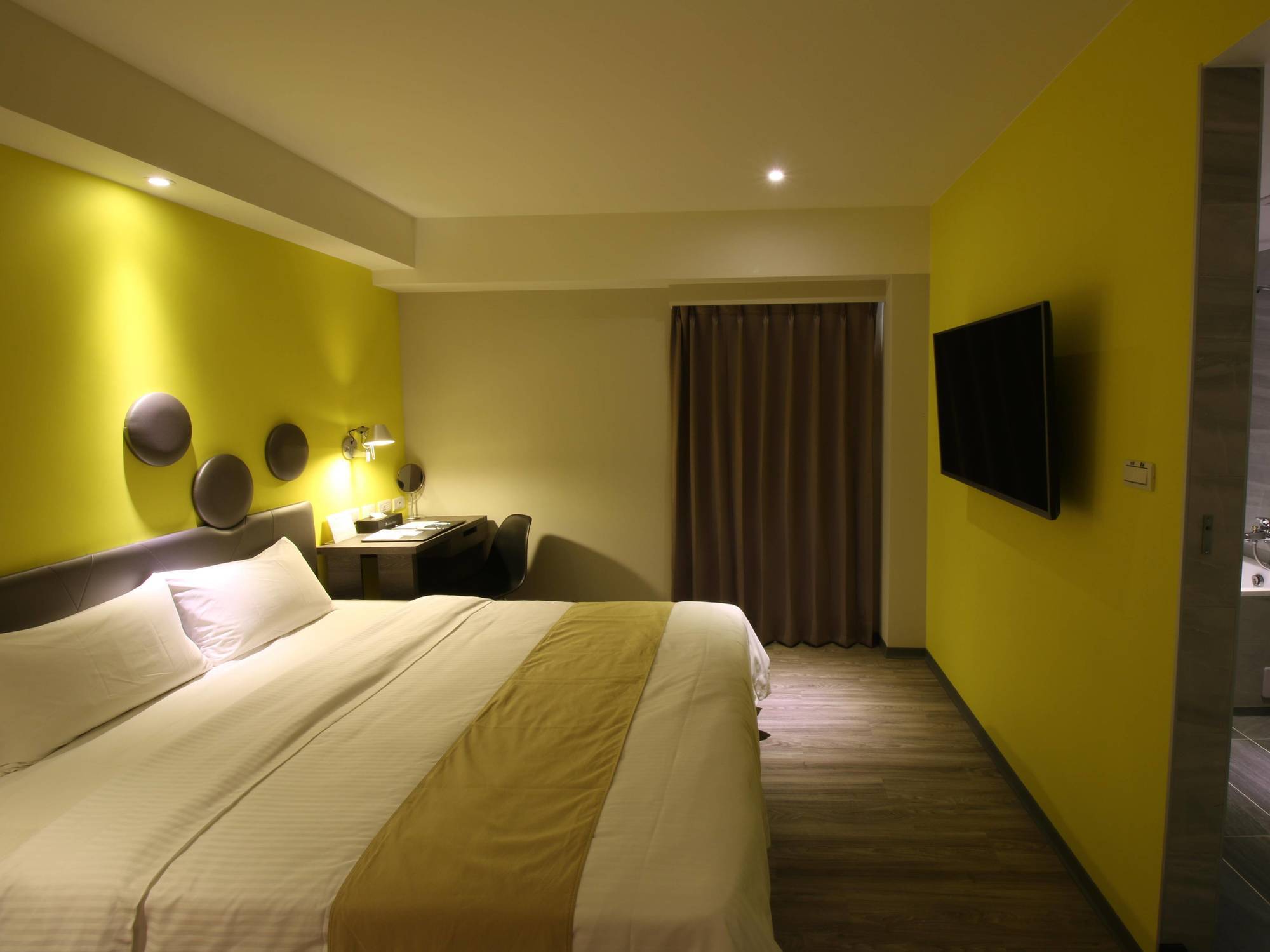 Blue Coast Hotel Kaohsiung Bagian luar foto