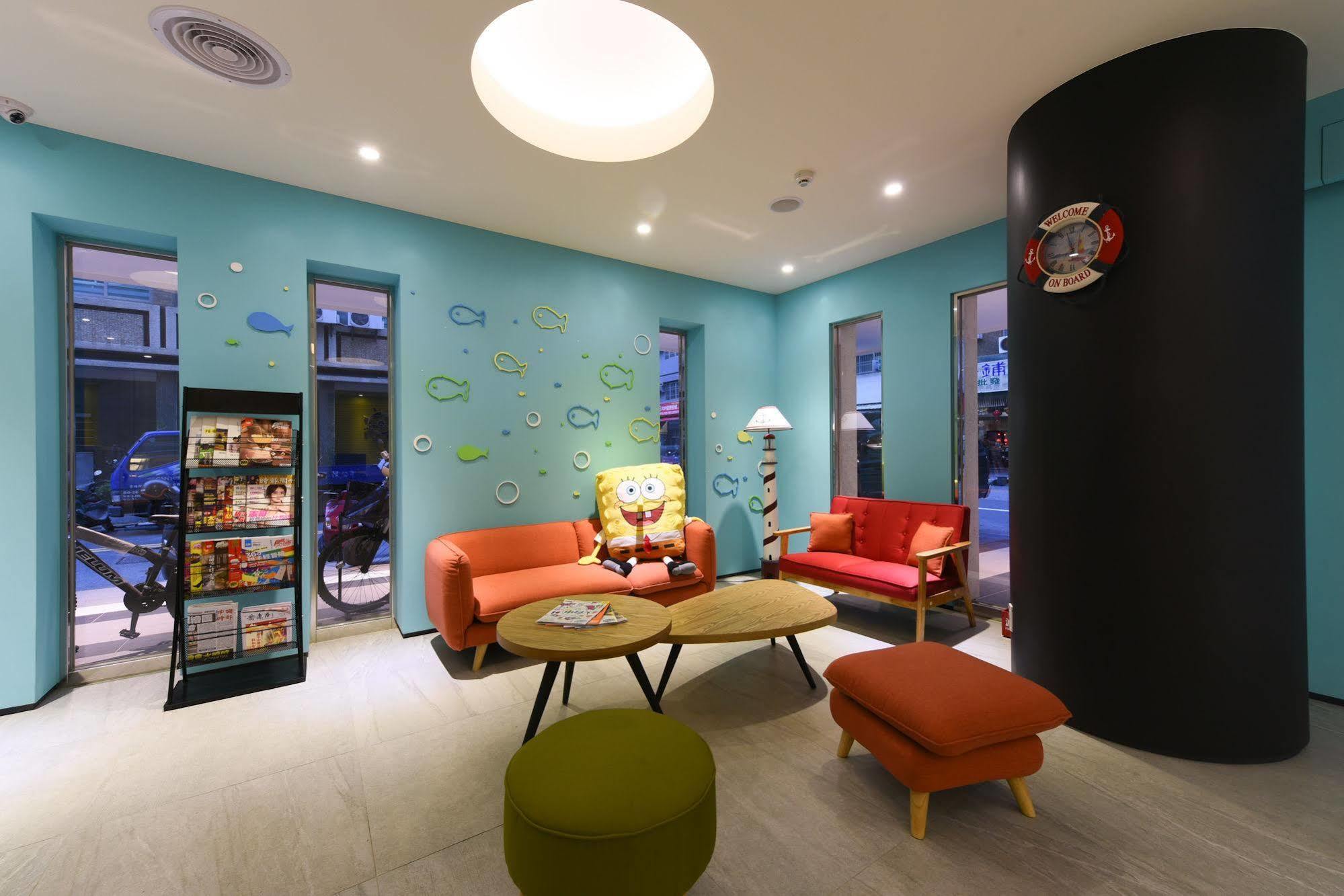Blue Coast Hotel Kaohsiung Bagian luar foto
