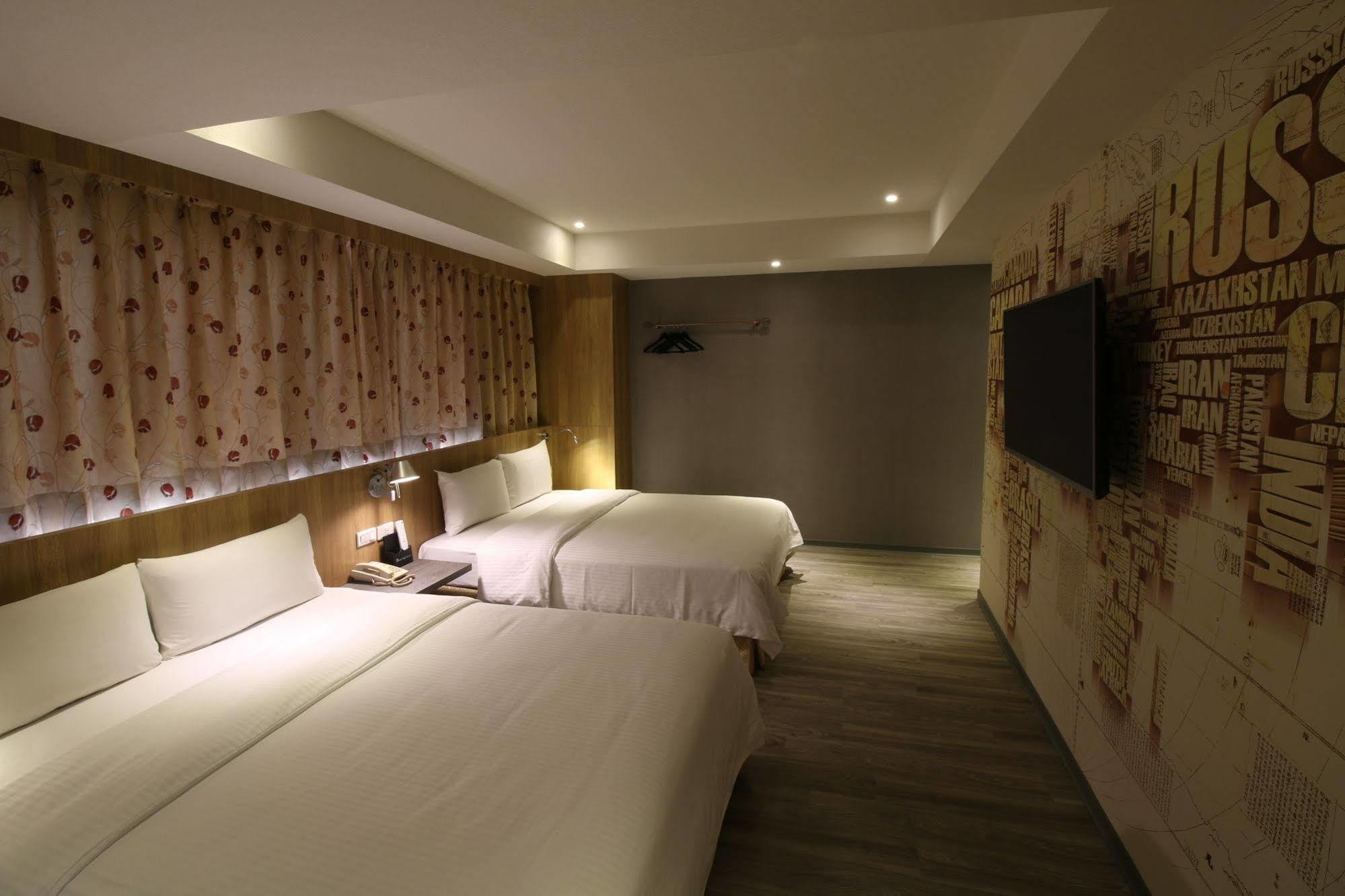 Blue Coast Hotel Kaohsiung Bagian luar foto
